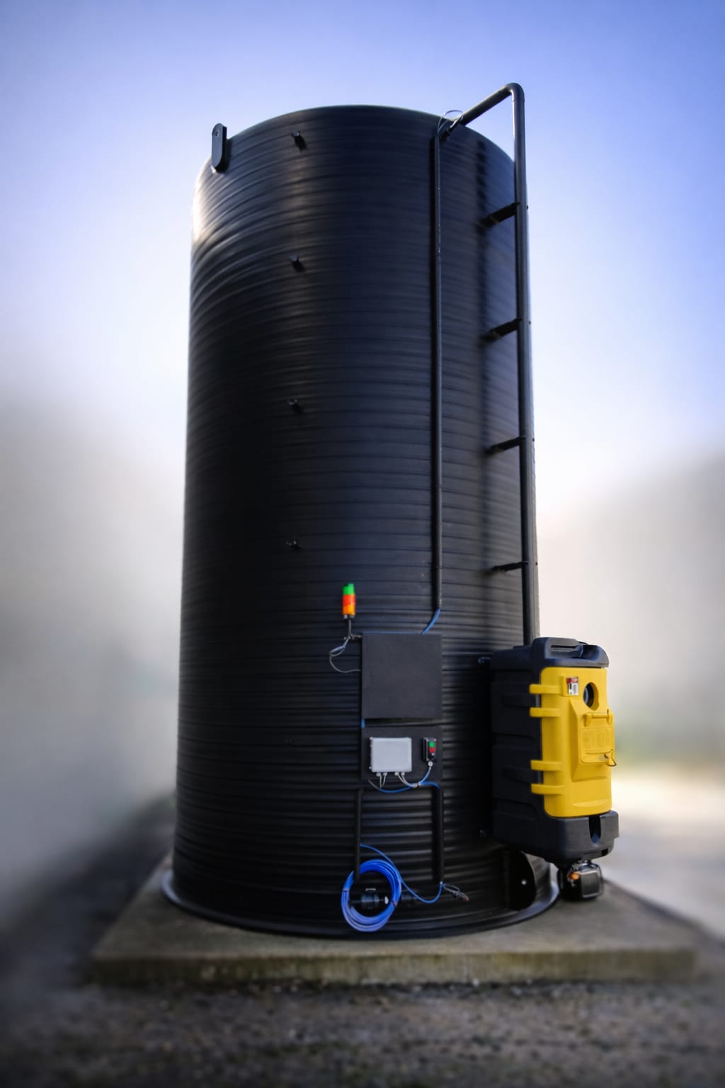 Rezervor vertical din plastic