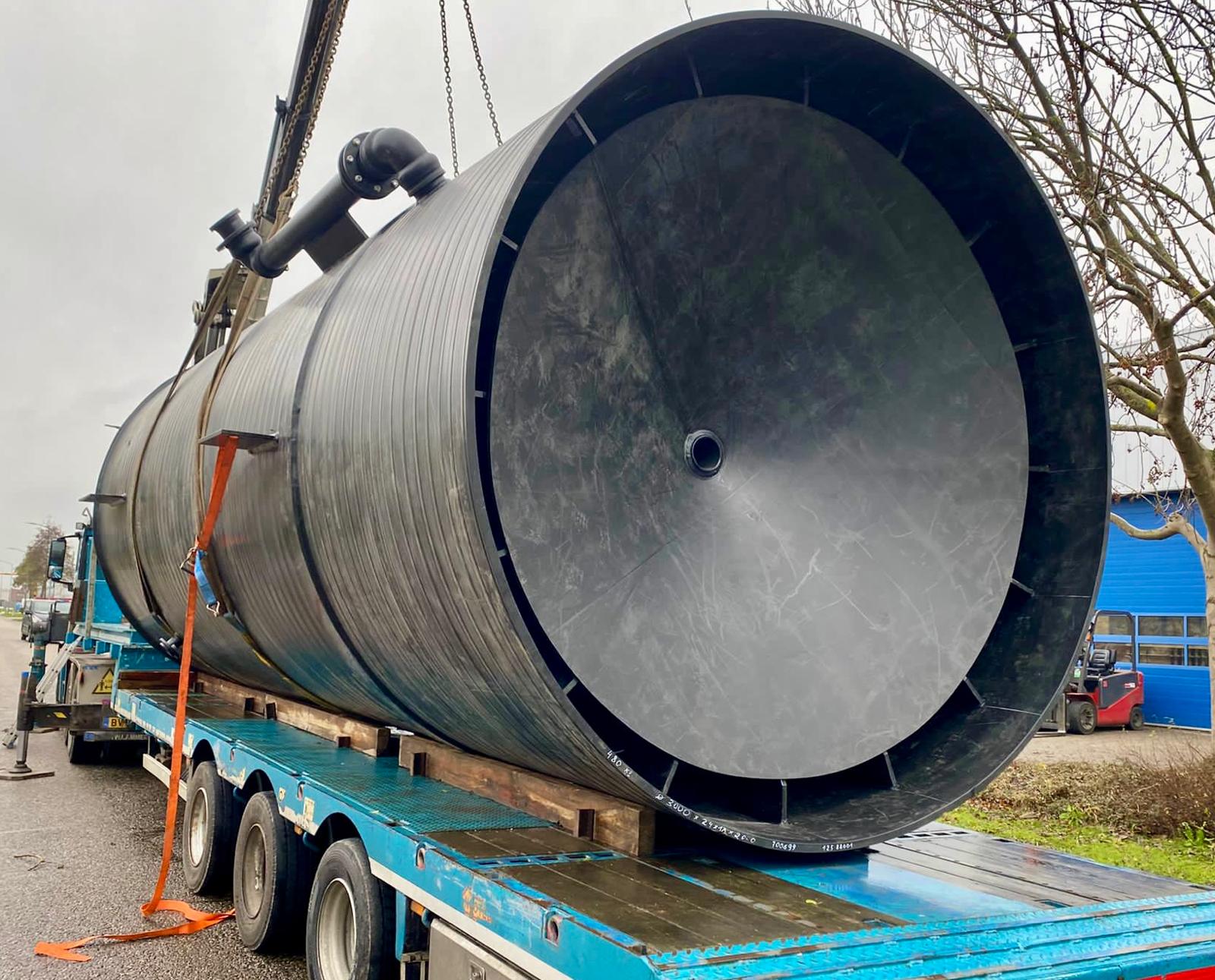Cylindrical tank transport